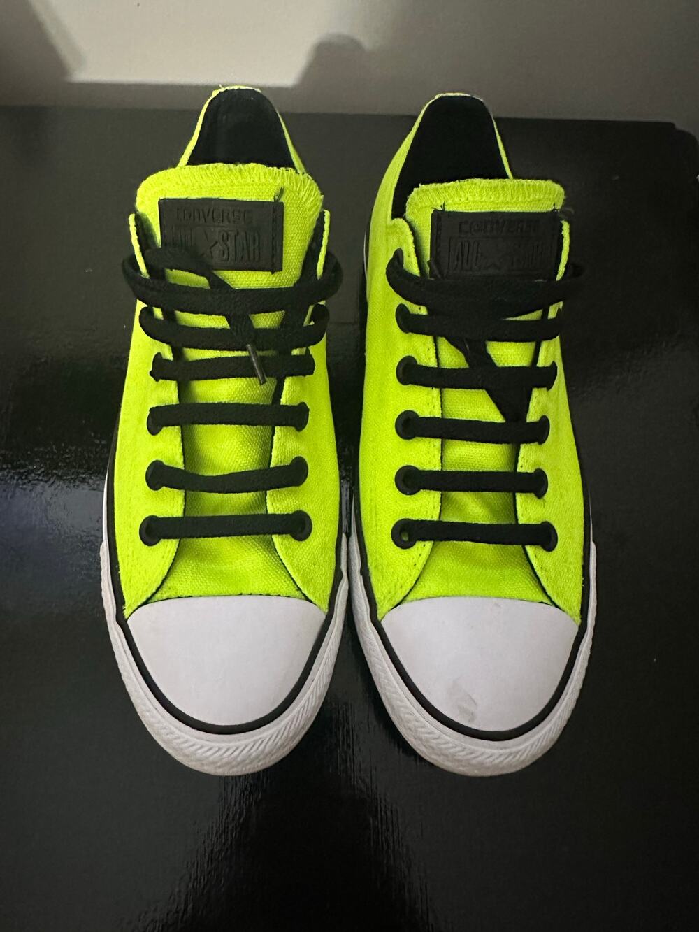 Converse All Star wmn 10/men 8 EXCELLENT preowned - Yellow